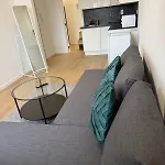 Fraichement Renove De 1 Et Sofa Bed En Plein Coeur De リエージュ