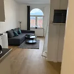 Fraichement Renove De 1 Et Sofa Bed En Plein Coeur De * לייז'