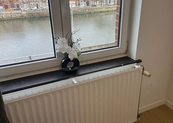 Fraichement Renove De 1 Et Sofa Bed En Plein Coeur De Lägenhet *