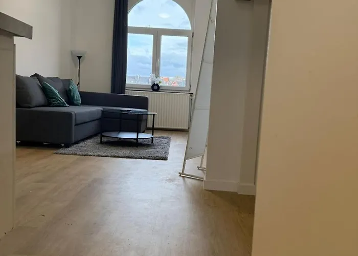 Fraichement Renove De 1 Et Sofa Bed En Plein Coeur De 公寓 列日