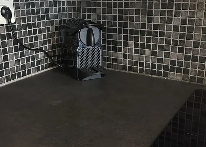 Fraichement Renove De 1 Et Sofa Bed En Plein Coeur De Liège